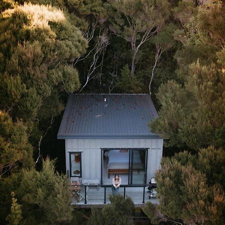 Opua Treehouse Hideaway At Rekindle Tree Houses מראה חיצוני תמונה