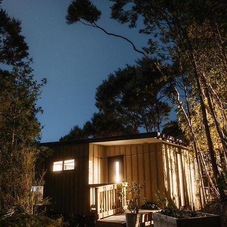 Opua Treehouse Hideaway At Rekindle Tree Houses מראה חיצוני תמונה